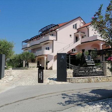 Apartmani Simon Lopar Exterior foto