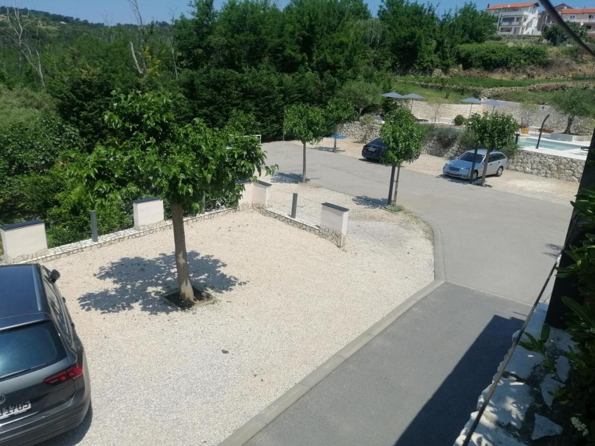 Apartmani Simon Lopar Exterior foto